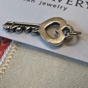 James Avery 925 Sterling Silver Love Key Heart Pendant- complete with Box/Pouch